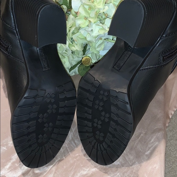 Naturalizer 'Tricia' Tall Boot - Picture 3 of 11